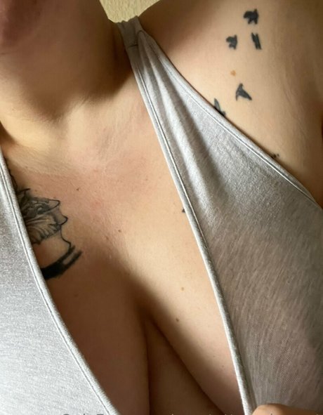 yourtattooedsecret star nude picture