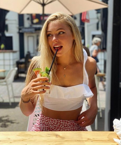 blonde midget onlyfans pornos image