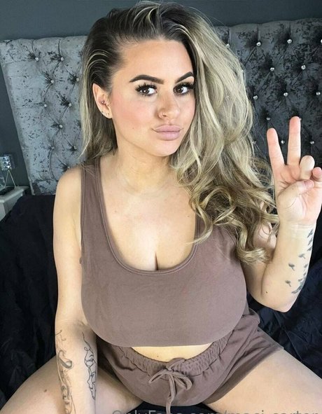 ponytail onlyfans pornographic pictures