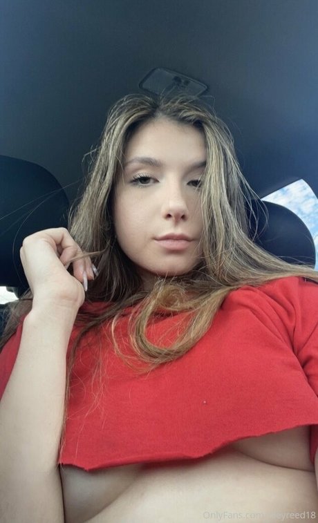 lanarhoads18 naked pornstar photo