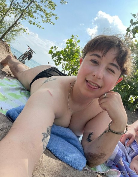 grrraves nude star pics