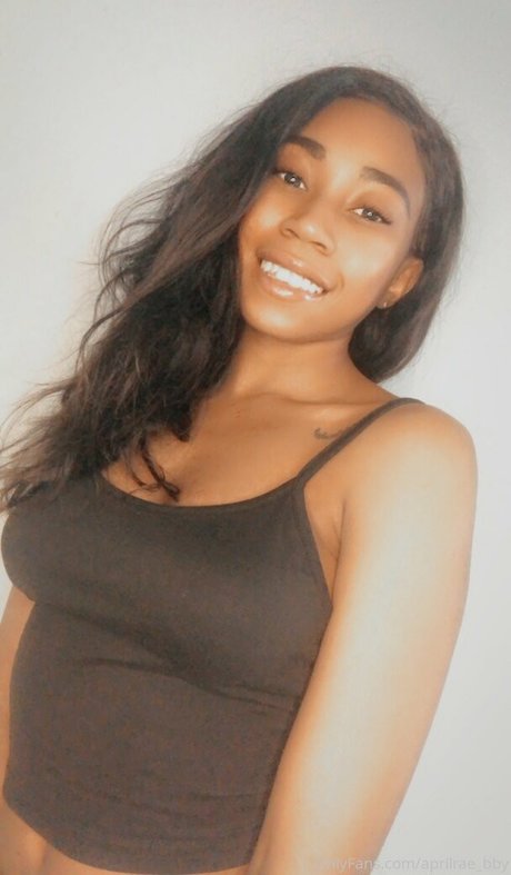 aprilraeee art model picture