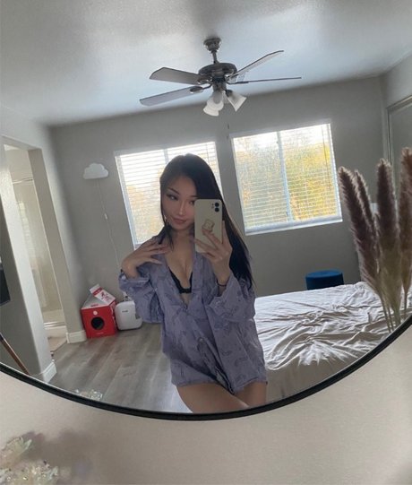 Smexyrosies model pornographic photos