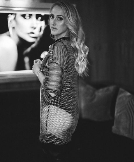 Brittany Lynne top model images