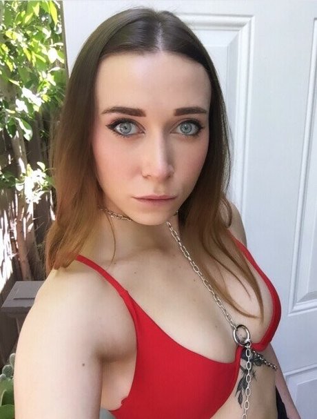 Ayytrae naked pornstar archive