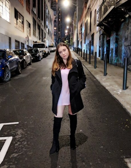 Ayytrae nude actress images