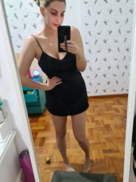 Carol Moreira star hot photos