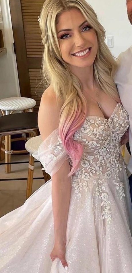 Alexa Bliss pretty star images