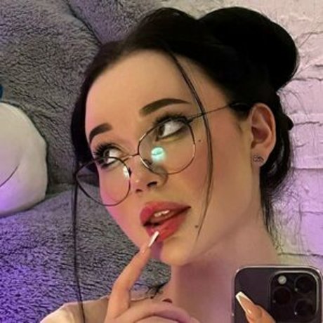 yuukimoon hot star image