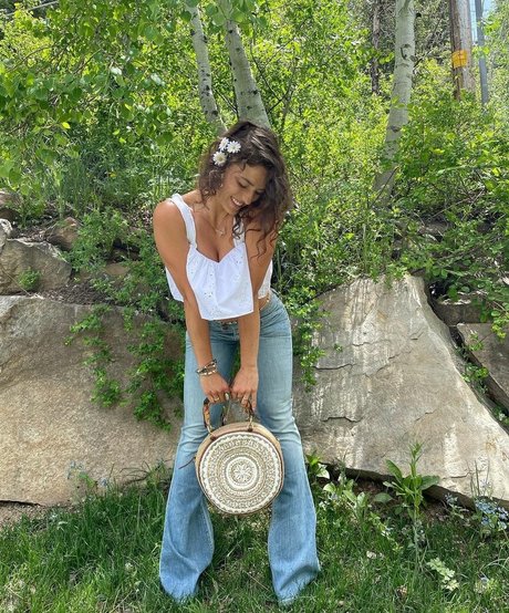 Jade Chynoweth adult model gallery
