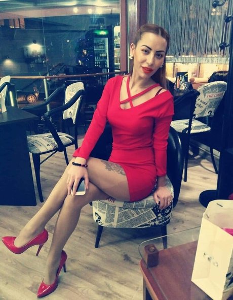 Marinela Adalbertova pornographic model photos
