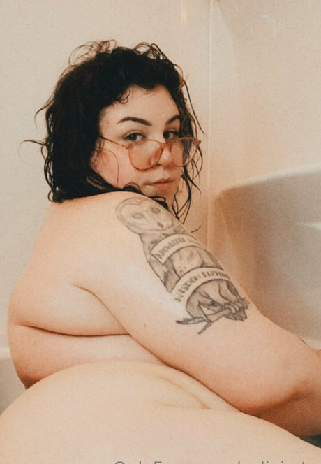 cumshot daddy onlyfans beautiful naked picture