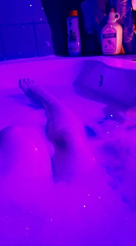niabugs nude star archive