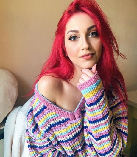 Mona Schon pornstar hd image