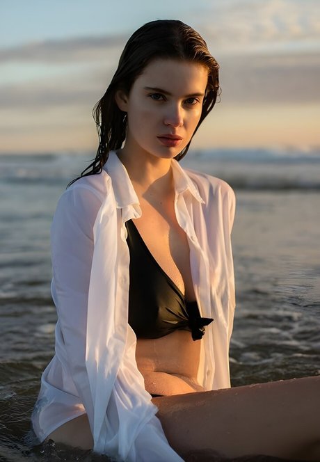 Benthe Ten Broek hd model pictures