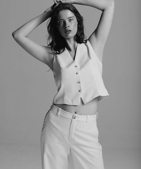 Benthe Ten Broek star top galleries