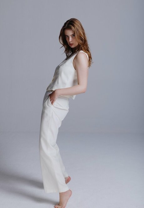 Benthe Ten Broek star top photos