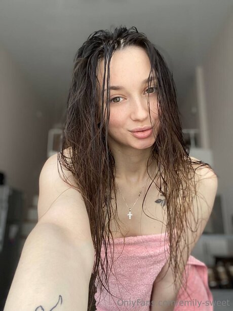 Emily Sweet nude actress gallery