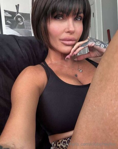 Clubshayfox model hd pic
