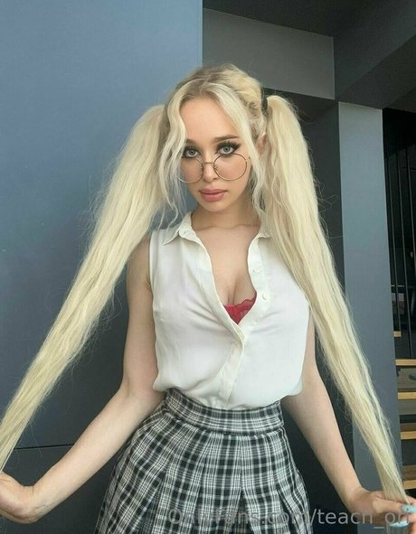 teach ori pornographic model photos