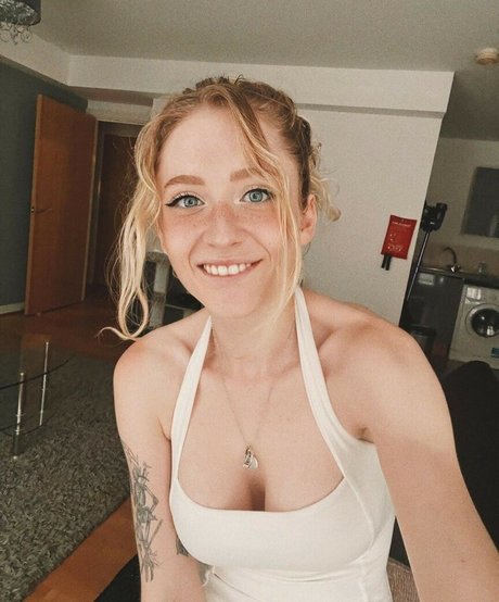 Janet Devlin pornographic star images