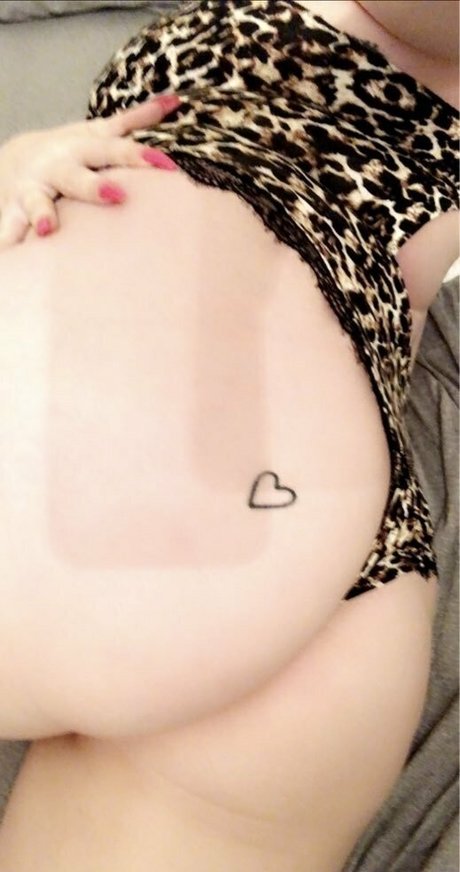 famous girls onlyfans hot photos