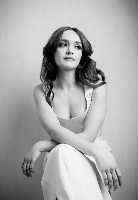 Olivia Cooke beautiful pornstar archive