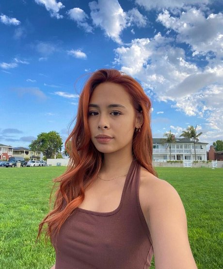 Buhnny pornstar pretty pic