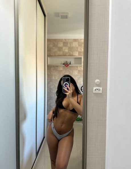ferrerr emily star exclusive images