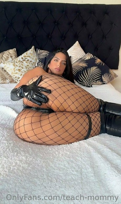 teach mommy high quality model img
