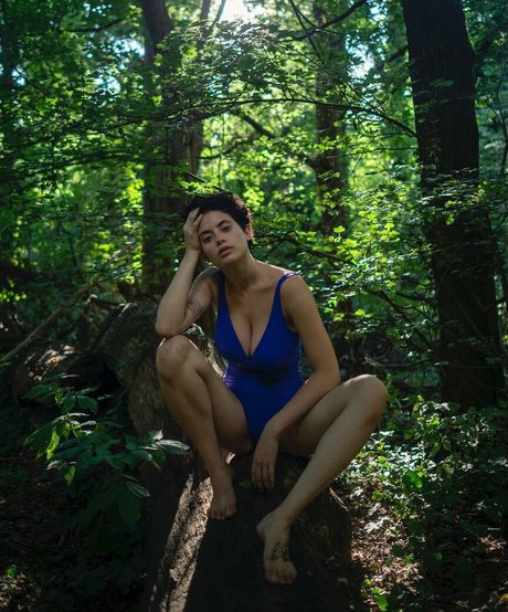 Anna Pittureri hot star photos