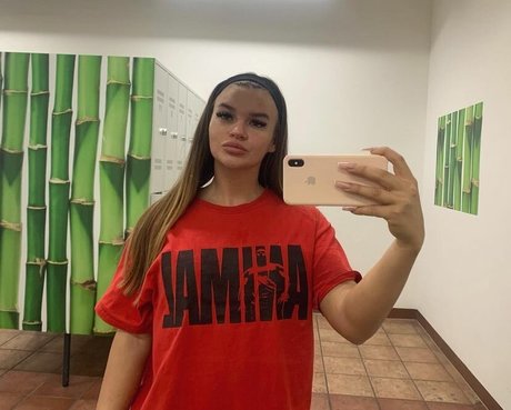 Sarah Slavo best star pictures