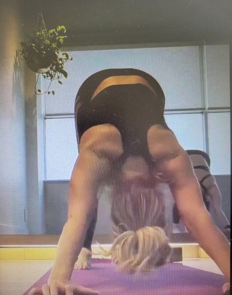 ebony solo onlyfans top gallery