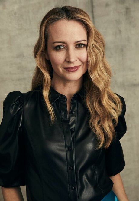 Amy Acker star beautiful photos