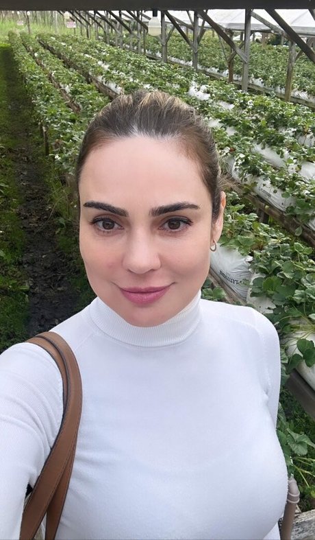 Rachel Sherazade beautiful model pics