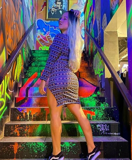 miawhitez star hd pic