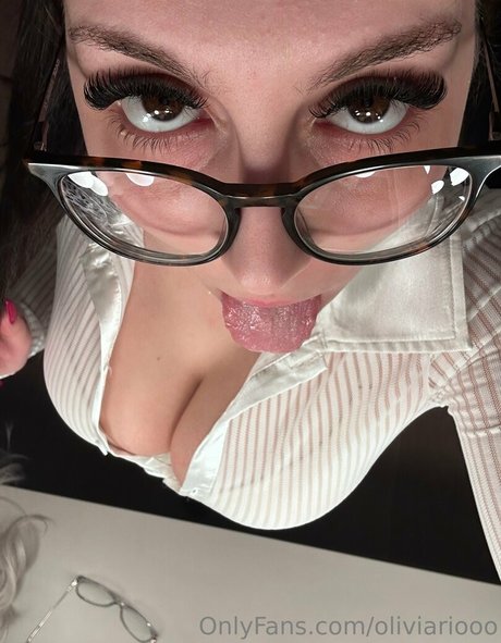 oliviariooo model erotic pics