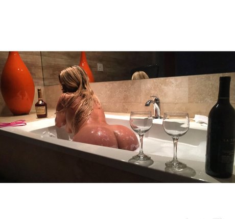 Desssyyy model sex gallery