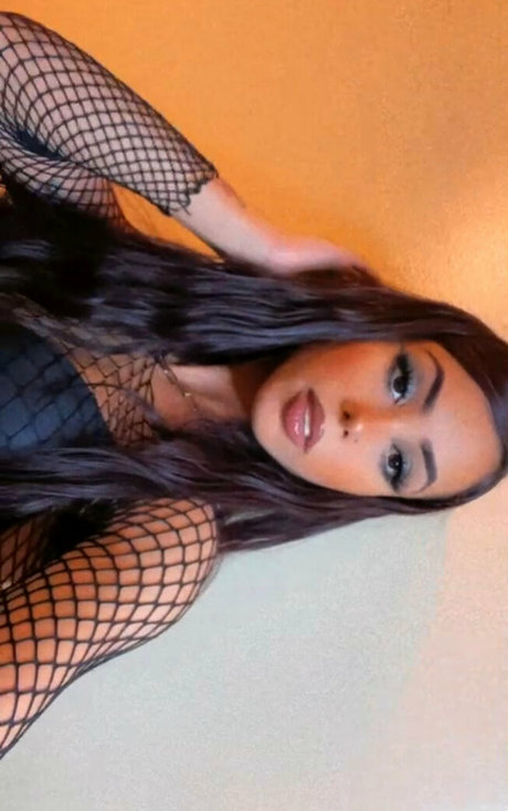 KendallJenson model top pic