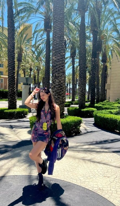 Kira Kosarin naked pornstar image