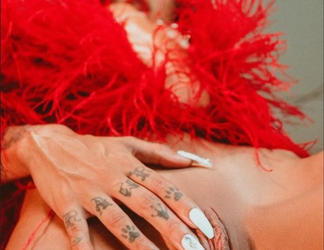 Tati Zaqui hot star pics