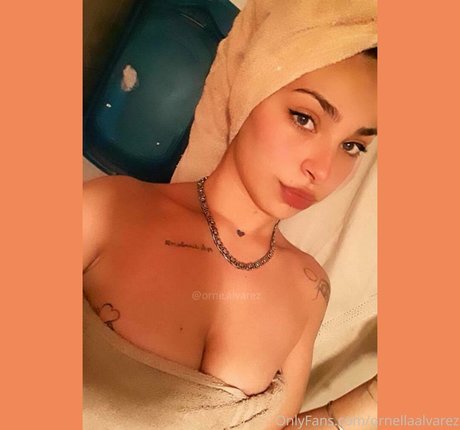 ornellaalvarez star beautiful images