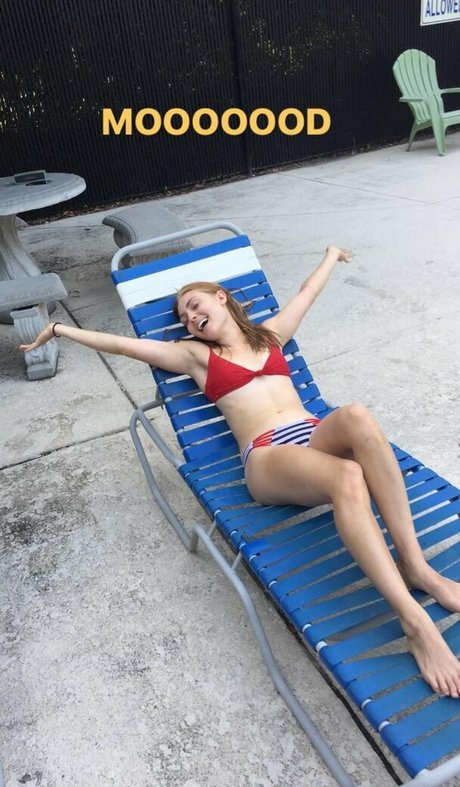 AnnaSophia Robb model sexy galleries