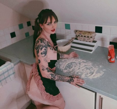 missdellavigne model xxx pictures