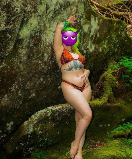 Abadon nude actress image