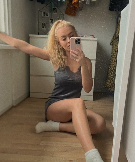 Mimi Lintrup sexy model picture