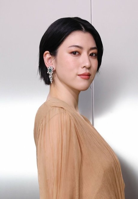 Ayaka Miyoshi nude pornstar archive