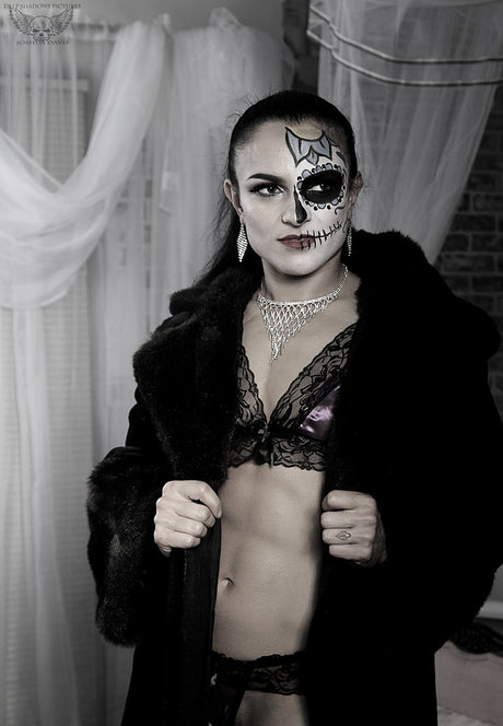 Thunder Rosa high quality actress gallery