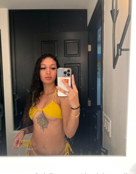 dominicanceline star nude photo