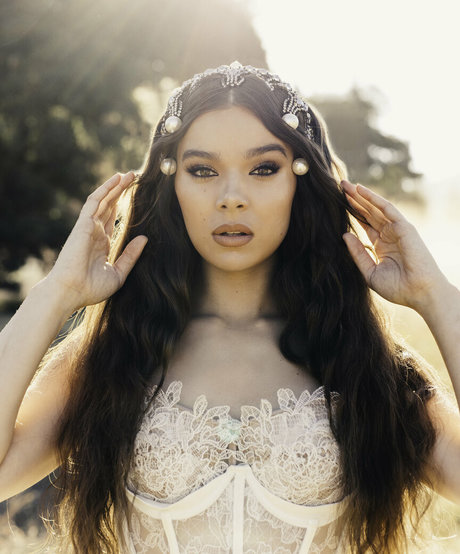 Hailee Steinfeld art actress archive